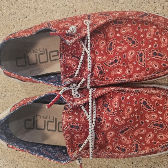 Hey Dude Men's Red Paisley Loafers - Picture 1 of 3